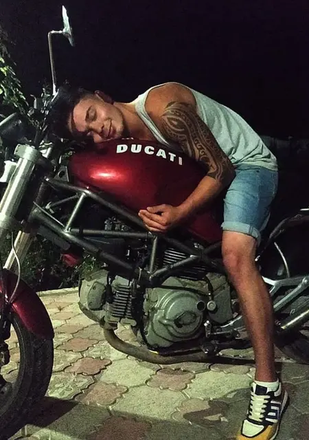 Вілен из Черновцов, мне 22, познакомлюсь для приятного времяпровождения