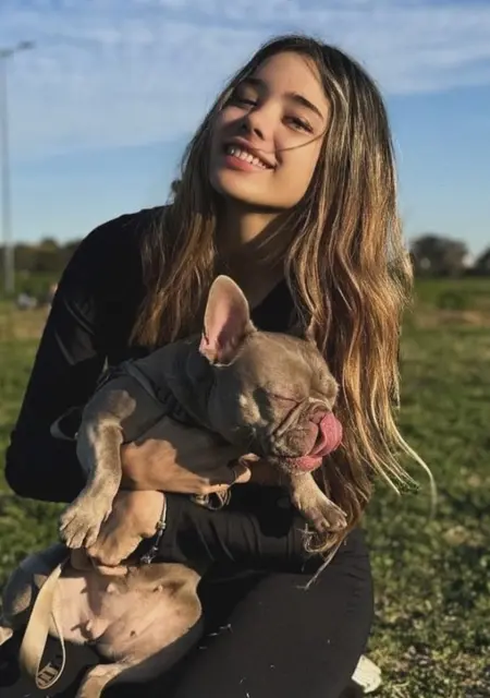 Soy Carla, 24 años, conociéndome para relación a largo plazo en Madrid