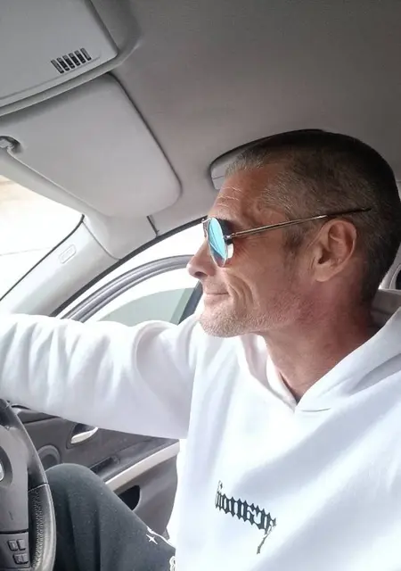 Я Endry, 45, из Одессы, ищу знакомства без обязательств