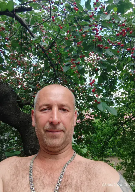 Я Иван, 43 років, знайомлюсь для спілкування у Єнакієвому