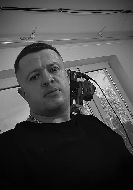 Александр из Луганска, ищу на сайте знакомства без обязательств