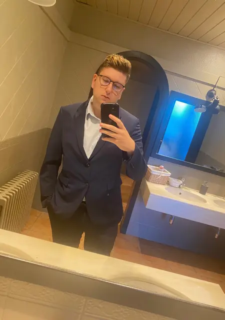 Guillem de Sitges, busco en el sitio relación sin ataduras