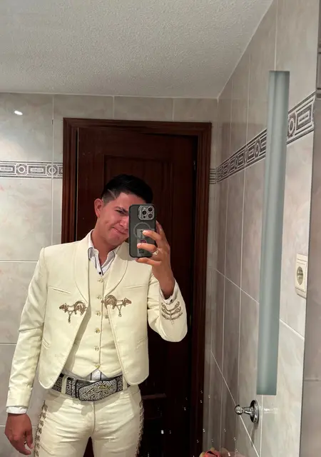 Soy Jakson Amador, 25 años de Torrejón de Ardoz, busco conocer gente para pasatiempo agradable