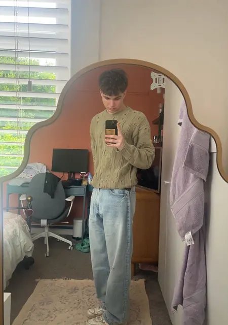 Benjamin from Preston, looking for one-night stand