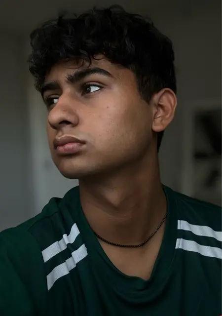 I'm Carlos, 20 from Cardiff, seeking connections for virtual conversation