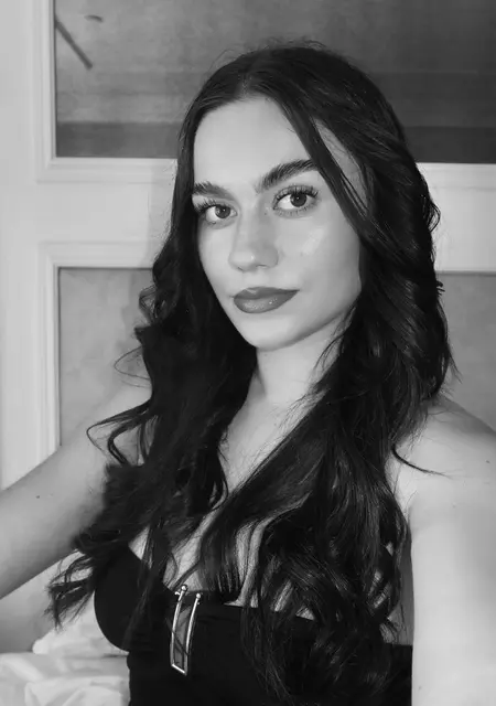 Therese из Лилля, мне 22, познакомлюсь для приятного времяпровождения