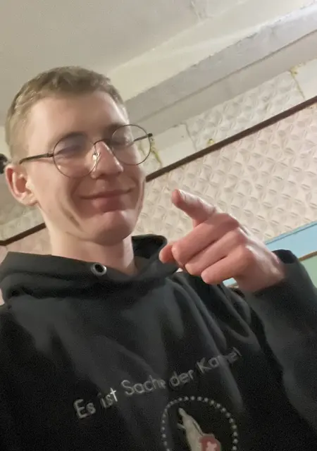 Я Саша, 21, знакомлюсь для приятного времяпровождения в Павлограде