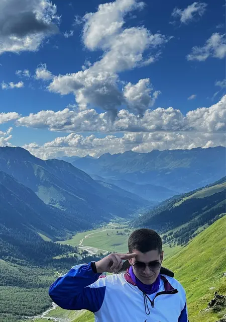 Дмитрий из Лондона, мне 28, познакомлюсь для вирта