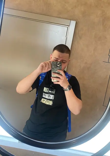 Я Артур, 21, знакомлюсь для совместных путешествий в Ковеле