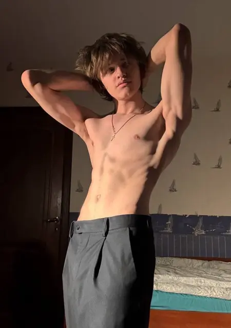 Arseny из Мадрида, мне 18, познакомлюсь на одну ночь