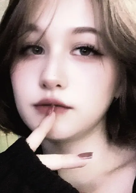 Нана из Витебска, мне 22, познакомлюсь без обязательств