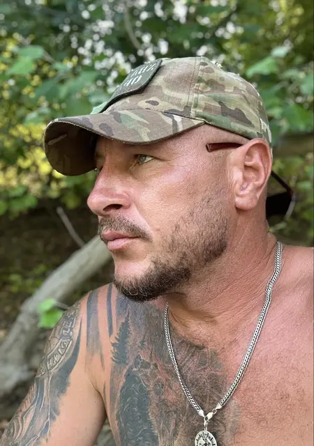 Sergei из Амстердама, ищу на сайте вирта