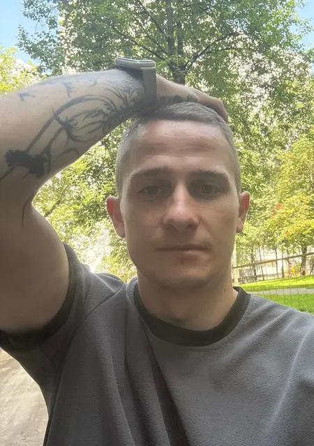 Я Игорь, 27, знакомлюсь на одну ночь в Амстердаме