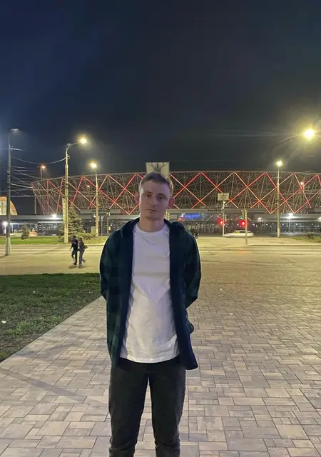 Я Леонид, 26, знакомлюсь на одну ночь в Энсхеде