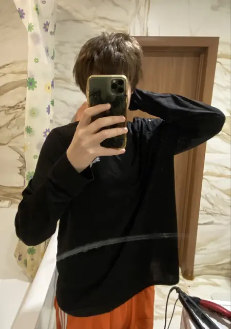 Артем з Кам'янського, мені 18 років, познайомлюсь для спілкування