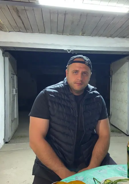 Я Александр, 33, из Берна, ищу знакомство для совместных путешествий