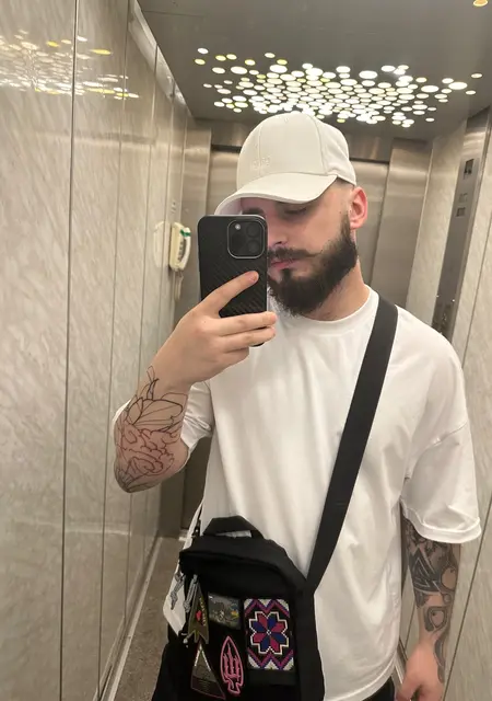 Я Владислав, 24 років з Кривий Ріг, шукаю знайомство для дружбы