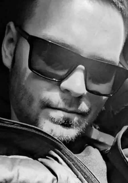 Я Максим, 37, из Могилёва, ищу знакомства на одну ночь