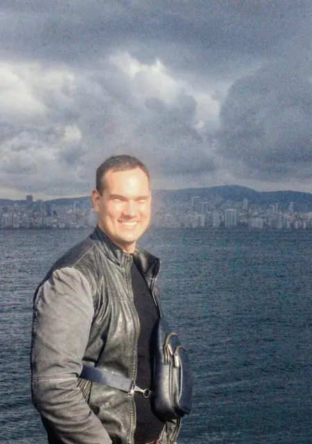 Я Александр, 36, из Стамбула, ищу знакомство для приятного времяпровождения