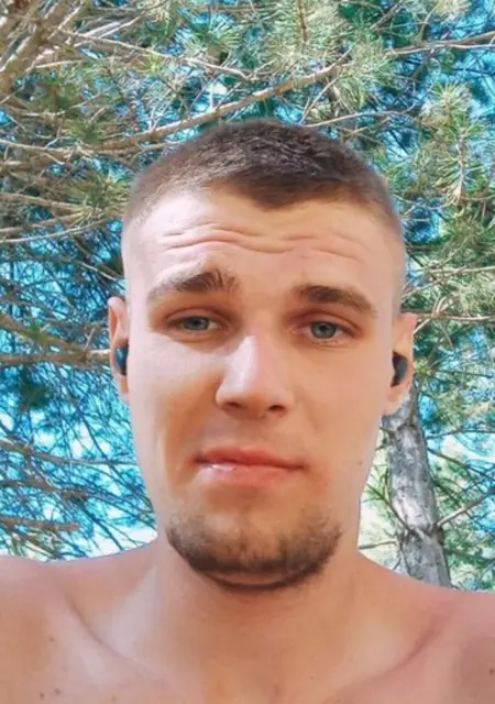 Dima из Киева, мне 27, познакомлюсь на одну ночь