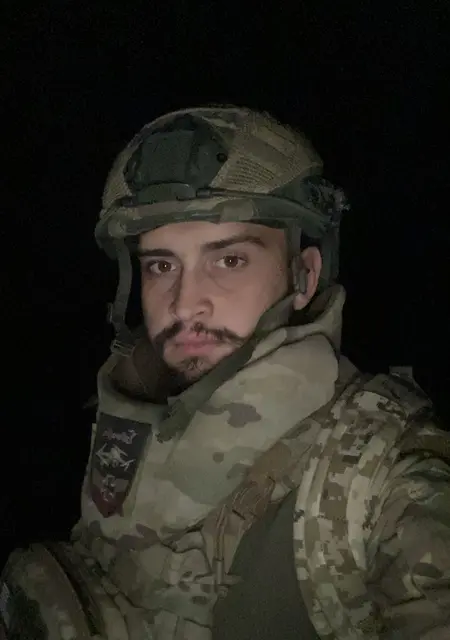 Олексій з Купянськ, мені 23 років, познайомлюсь на одну ніч