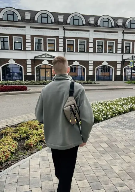 Я Nikolay, 21, из Франкфурта-на-майне, ищу знакомство для приятного времяпровождения