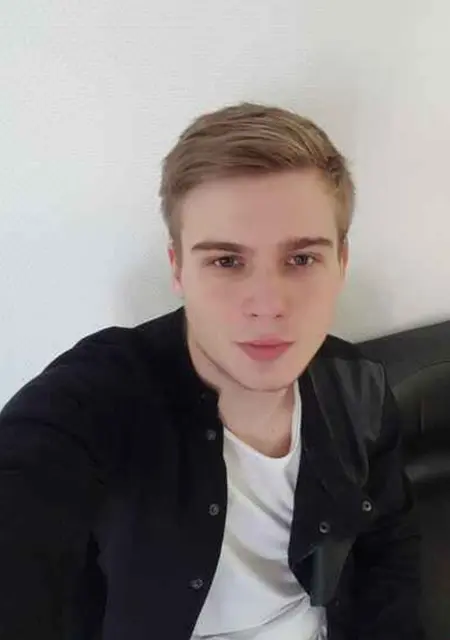 Я Слава, 28 років з Мукачево, шукаю знайомство для вірт