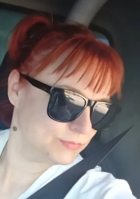 Алена из Киева, ищу на сайте вирта