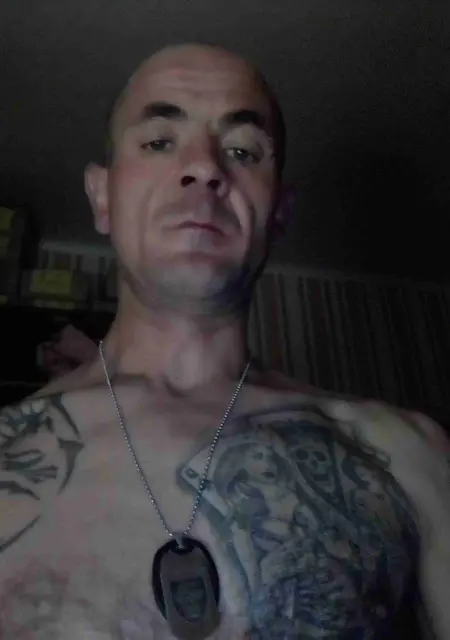 Андрей з Кривого Рогу, мені 42 років, познайомлюсь для відкриті стосунки