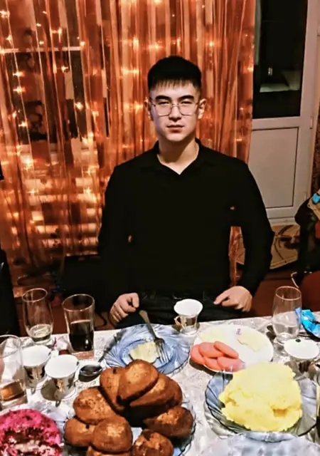 Костя из Усть-Каменогорска, ищу на сайте знакомства на одну ночь