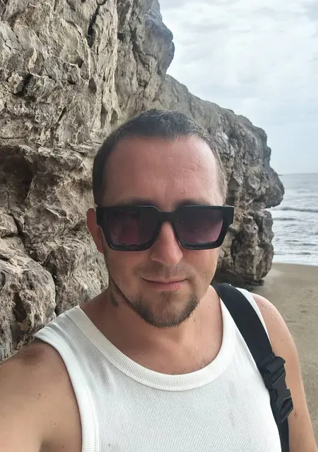 Я Maksim, 34, знакомлюсь для приятного времяпровождения в Бельцах