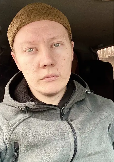 Vlad з Волновахи, мені 28 років, познайомлюсь для постійних стосунків