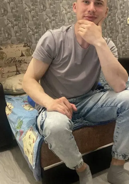 Я Кирилл, 27, из Гродно, ищу знакомство для открытые отношения