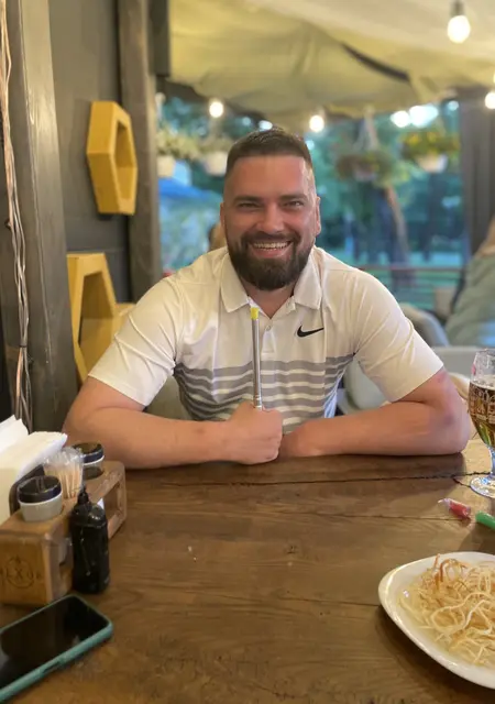 Я Артем, 34, из Волковыска, ищу знакомство для постоянных отношений