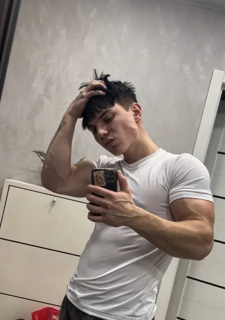 Я Pavel, 28 років, знайомлюсь для спілкування у Хмельницькому