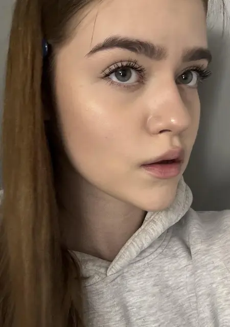 Я Анастасия, 18, из Лондона, ищу знакомство для общения