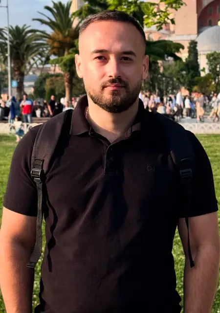 Я Serghei, 27, знакомлюсь без обязательств в Стамбуле