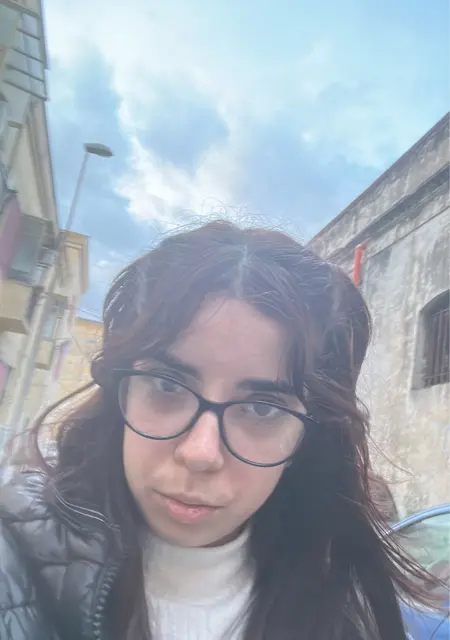 Anna из Неаполя, мне 25, познакомлюсь без обязательств