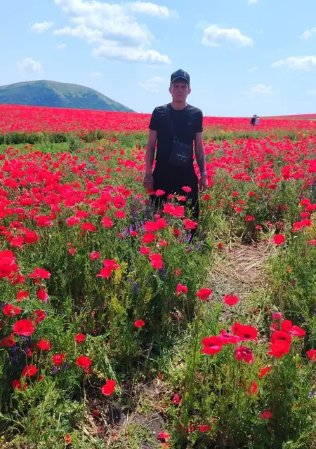 Я Анатолий, 24, из Варшавы, ищу знакомство для открытые отношения