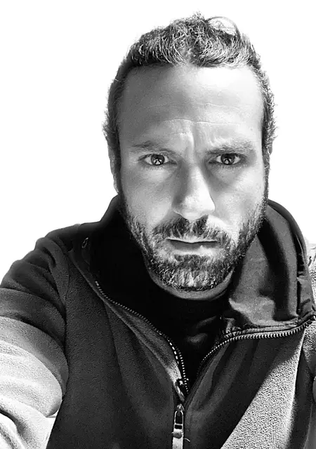 Toni de Totana, busco en el sitio lío de una noche