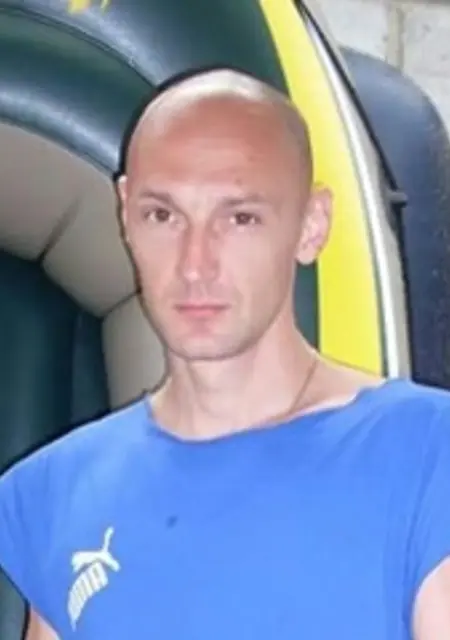 Денис из Стаханова