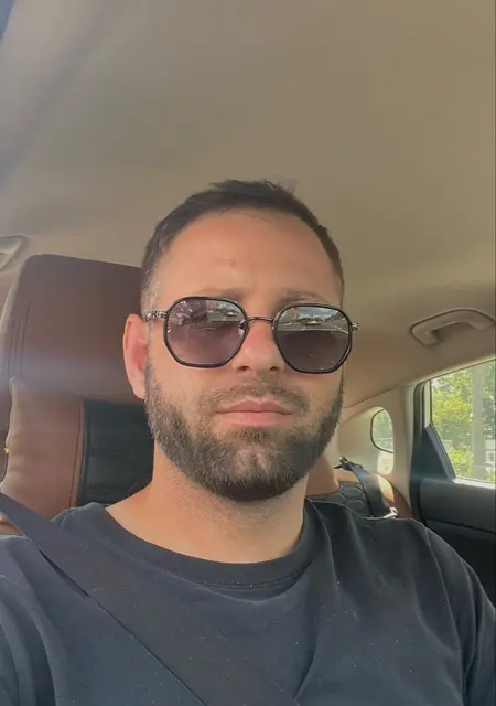 Vlad из Хмельницкого, ищу на сайте постоянные отношения