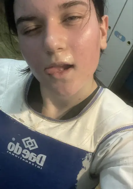 Я Агата, 18, из Киева, ищу знакомство для постоянных отношений