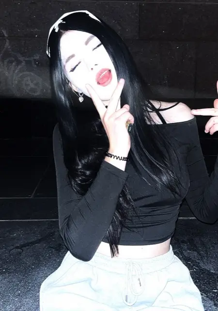 Маша з Луцька, мені 18 років, познайомлюсь для постійних стосунків