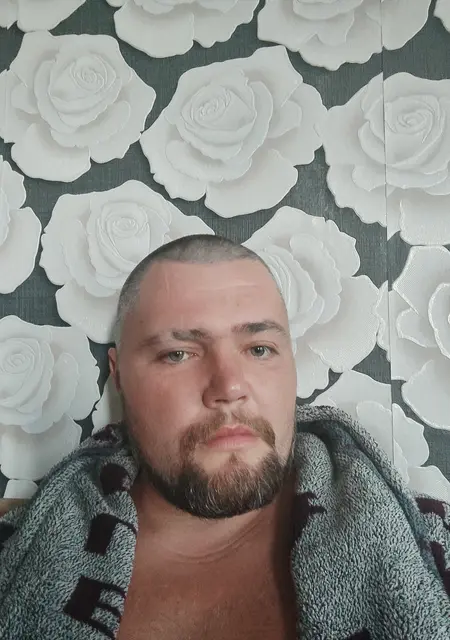 Андрей из Гродно, мне 35, познакомлюсь для открытые отношения