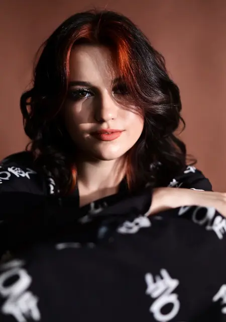 Я Аделька, 19, из Киева, ищу знакомство для вирта