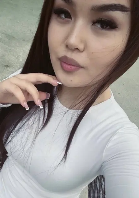 Я Айка, 20, знакомлюсь на одну ночь в Бишкеке