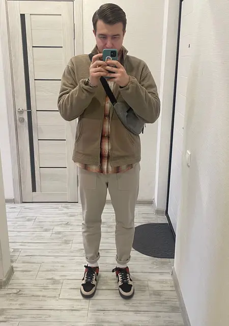 Даниил з Донецька, шукаю на сайті приємне проведення часу