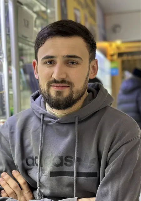 Я Бек, 21, знакомлюсь для открытые отношения в Амстердаме