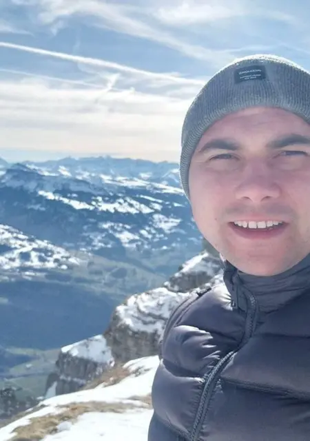 Антон з Барвінкового, мені 26 років, познайомлюсь на одну ніч